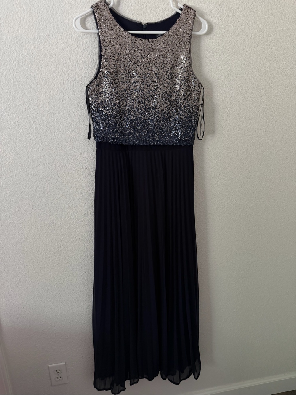 Betsy & Adam Silver-to-navy blue Sequin Ombre Maxi Dress